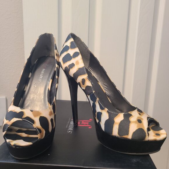 Brown, black, white high heels Size 7.5 - Picture 3 of 3